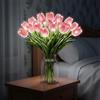HTU 15 pezzi di luce romantica radiante a tulipano, luce calda, lampada ambientale a forma di fiore, lampada notturna con fiori artificiali regalo per anniversario/matrimonio/compleanno (SENZA VASO) -