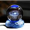 Movdyka Sfera di cristallo 3D incisa la galassia con luci spaziali, base astronomica, regali per uomini, fidanzato, 6 cm, globo di vetro scienza pianeti universo, modello ornamentale per bambini decorazione