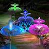 nnOuOnn Confezione da 4 luci solari da giardino impermeabili per esterni, 2025, ornamenti da giardino a forma di medusa, LED con 7 colori cangianti, luce multicolore per esterni, vialetti, decorazioni per