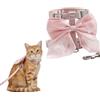 Astralong Pettorina per Gatti con Guinzaglio Antifuga, Imbracatura Regolabile con Grande Fiocco Decorativo, Guinzagli Riflettente e Comodo per Passeggiate Sicure di Gatto e Cuccioli (Rosa, S)
