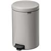 Brabantia Pattumiera con pedale NewIcon da 20 litri, Pattumiera differenziata media, Secchio spazzatura con chiusura silenziosa, con sacchetti spazzatura PerfectFit in omaggio,29 x 38 x 47 cm