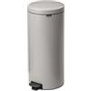 Brabantia Pattumiera con pedale NewIcon da 30 litri, Pattumiera differenziata grande, Secchio spazzatura con chiusura silenziosa, con sacchetti spazzatura PerfectFit in omaggio, 29 x 38 x 68 cm
