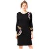 Mamatayoe Crayon. Abito Corto ed Elegante per Donna di Colore Nero con Dettagli Ricamati per Autunno Inverno. Abito Dritto in Maglia Roma con Vita in Jacquard e Manica Lunga.