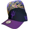 Capiche [99+ Design] Cappello da Baseball Curvo per Bambini Hydra, Cappellino Ragazzi, Tuta Ginnastica Bambini, Nero e Viola con Opera d'Arte di Serpenti, Regalo Compleanno