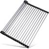 Tomorotec Scolapiatti arrotolabile sopra il lavello, accessorio per lavello da cucina, gadget multiuso, pieghevole, in acciaio inox, 45 x 40 cm, colore: nero