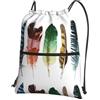 YYHWHJDE Zaino con coulisse con piume colorate disegnate a mano su stampe bianche, leggero e impermeabile, con tasca con cerniera, per viaggi e sport