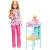 Barbie Carriere - Pediatra, set con bambola bionda con camice a fiori colorato, 2 mini bambole neonati, lettino per le visite e accessori a tema inclusi, 3+ anni, JMK12