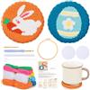 JSRQT 2 Pezzi Punch Needle Kit Sottobicchieri Pasqua, Kit per Principianti Punch Needle Ricamo con Motivo Uovo Coniglio, Kit Iniziale con Ago Perforato Coaster Punto Croce Fatto a Mano con Istruzioni