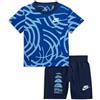 NIKE -T-SHIRT E SHORT -GIROCOLLO A COSTINE -SHORT CON GIROVITA ELASTICIZZATA -LOGO NIKE blu 4-5 anni 090