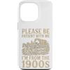 Timeless Era Wit Custodia per iPhone 13 Pro Paziente con me, vengo dall'umorismo del carro del 1900