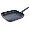 BK Easy Induction Bistecchiera 26 cm, Rivestimento Antiaderente in Ceramica, Senza PFAS, Per Tutti i Piani Cottura Inclusa Induzione, Adatta al Forno fino a 160 °C, Manico Termoisolante, Nero