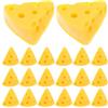 MALUGOGO 30 pezzi in miniatura modelli di formaggio finto in plastica mini figurine di formaggio triangolo cheesecake per casa delle bambole decorazione della cucina portatile leggero esposizione