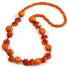 Avalaya Collana lunga arancione con perline rotonde e bottoni in legno, lunghezza 90 cm