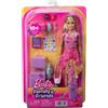Mattel Barbie - Malibu Avventure Senza Limiti, bambola bionda con outfit alla moda e accessori a tema viaggio inclusi tra cui due valigie impilabili, cuffie e tablet, Mattel, Eta3+