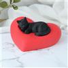 NONE Soprammobile Design Gatto Nero Dormiente su Cuore Rosso - Statuetta Elegante Premium