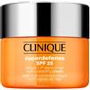 Clinique Superdefense SPF 25 Fatigue + 1st Signs of Age Multi-Correcting Cream Very Dry to Dry Combination 30 ml - crema protettiva