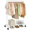 SONGMICS Stand Appendiabiti in Metallo, Attaccapanni con Ruote e Ripiano, Portata fino a 90 kg, Design Industriale, per Camera da Letto, Cabina Armadio, Bianco HSR061W01