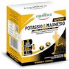 Equilibra Potassio e Magnesio Sport, Integratore Sali Minerali, Carboidrati 2:1, Maltodestrine, Glucosio, Fruttosio, Elettroliti, Vitamina C, Soluzione Ipotonica per lo Sport, Gusto Arancia, 10 Buste
