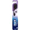 Oral-B Spazzolino da denti a carbone, terapia sbiancante media, confezione da 2
