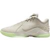 NIKE FZ1094-002 Lebron XXII Uomo, Light Bone/Soft Pearl-Vapor Green EU 40