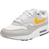 Nike FZ5808-105 Air Max 1 Ess Uomo, Summit White/University Gold-VAST Grey EU 38