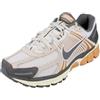 NIKE IB7469-030 Zoom Vomero 5 Uomo, Phantom/Flat Pewter-Copper Moon EU 45.5