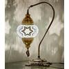 DEMMEX Lampada turca autentica DEMMEX, realizzata in Turchia, lampada da comodino da tavolo in mosaico marocchino turco, realizzata al 100% a mano, corpo in metallo color antico e base decorata, bianco