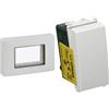 Vimar 0R14943.01 Calotta da parete IP55, 3 moduli Eikon, Arké e Plana & 0R14008 Plana Pulsante 1P No 10 A 250 V, illuminabile (unità di Segnalazione Non fornita), Tasto sostituibile, 1 Pezzo, Bianco