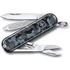 Victorinox, Classic SD, Coltellino Svizzero, Originale, Multiuso, Campeggio, 7 Funzioni, Lama, piccola, Lima per unghie, Navy Camouflage