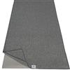 Gaiam 05-63735 - Asciugamano da yoga in microfibra, per donne e uomini, con tasche angolari (177,8 cm di lunghezza x 66 cm di larghezza), colore: grigio