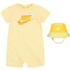 NIKE Graphic Cyoa Nike Completo T-Shirt e Shorts da Bambini Graphic Cyoa Bianco Taglia 3-4 A Codice 86M016-G25 Unisex - Bambini e ragazzi