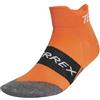 adidas Unisex - Adulto Terrex HEAT.RDY Trail Running Speed Ankle Socks, semi impact orange/white, 2.5-4