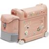 Stokke JetKids Travel Bundle, Coral Pink - Include la valigia BedBox Ride-On e lo zaino - Ideale per bambini dai 2 ai 7 anni (fino a 35 kg)