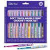 The Quilted Bear Set di aghi all'uncinetto - Stampa marmorizzata Premium Soft Grip con manico ergonomico in argilla polimerica 12 (2 mm, 2,5 mm, 3,5 mm, 4,5 mm, 5,5 mm, 6,5 mm, 7 mm e 8 mm)