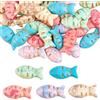 SUNNYCLUE 1 Scatola da 50 Pezzi 5 Colori Perline A Forma di Pesce Perline Sintetiche Turchesi Pesci Dipinti Ciondoli A Forma di Animali Marini Estivi Distanziatori Sciolti in Pietre Preziose per