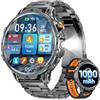 LIGEMI Smartwatch Uomo con 1000mAh/LED Torcia, 1.85'' HD Orologio Smartwatch Uomo con Chiamata e Risposta, IP68 Impermeabile, Sonno/Cardiofrequenzimetro/SpO2, 100+ Modalità Sportive per Android iOS