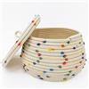 Esme L&H Piccolo cestino in corda con coperchio, 25,4 x 16,5 cm, piccolo cestino rotondo in tessuto, con pompon colorati arcobaleno, cestino piccolo, contenitore, organizer per snack, asciugamani,
