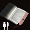 BVI BOOMERVIVI Lampada da comodino a LED piatta, 3 colori con funzione di memoria, timer e dimmer, ricaricabile, ideale per amanti dei libri, ragazzi, ragazze, donne, uomini (rosa)