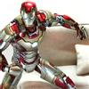 Bandai Nuovo Comicave Iron Man 1/12 Marvel Anime Figura Armatura Mk43/42 Comune Mobile Led Modello Da Collezione 75% In Lega Giocattoli Regalo Dei Bambini