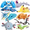 DUODUOBAO Peluche Pokémon: Kyogre, Metagross, Magnemite, Pikachu, Steelix, Rayquaza, Vaporeon, Charizard, Caterpie - Giocattoli di Peluche