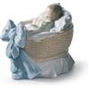Lladró / Sculptures / A New Treasure (boy) - Un regalo dal cielo (bimbo) / statua / porcellana / lucida - 01006976