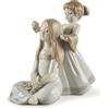 Lladró / Sculptures / Combing Your Hair - Pettino i tuoi capelli / statua / porcellana / lucida - 01009587