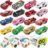 TAKARA TOMY Cars 3 2 Lightning McQueen Modellino in Metallo da Collezione, Miniatura di Veicolo, Piccolo Giocattolo per Bambini e Ragazzi