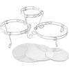 Wilton Cakes & Treats Display Set Alzata per Torte, Bianca, 3 Pezzi | Alzata per Dolci a 3 Piani, Etagere per Torte, Cupcake e Dessert, in Metallo con Piatti in Plastica Trasparente