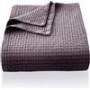 CHUFFED Coperta 100% Cotone 150 x 200 cm, Morbida e Traspirante Trapunta, Motivo a Gabbianella Leggera per Divano, Morbida e Soffice Coperta per Soggiorno, Divano o Poltrona, Colore: Grappolo Viola