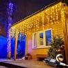 DA LIGHT Catena luminosa a LED con pioggia di ghiaccio, 2500 K, illuminazione da 10 m + cavo da 5 m, 80 fili di ghiacciolo, 8 modalità con timer e funzione memoria, IP44, impermeabile per interni ed esterni