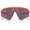 Oakley Occhiali da sole uomo Oo9465 Sutro Lite Sweep, Arancione Fluo Opaco/Prizm Road Black, 39 mm