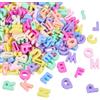 SUNNYCLUE 400 pz Perline in Resina per Lettere Dells'Alfabeto Colorate Sfuse 3D AZ Miste Caramelle Macaron Lisce Opache Distanziatori per La Creazione di Gioielli Forniture Fai da Te Braccia