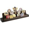 Hynorian Coin Holder in legno massello con design obliquo e struttura a 4 strati per 15-18 monete - Elegante supporto per display per soggiorno, ideale anche come espositore Challenge Coin o regalo per