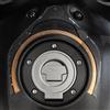 Resin Bike Adesivi Moto Compatibile con Yamaha Tracer 7 GT 2021-2024 Oro. Protezioni Paraserbatoio da Urti e Graffi. Adesivi Resinati con Effetto 3D Made in Italy